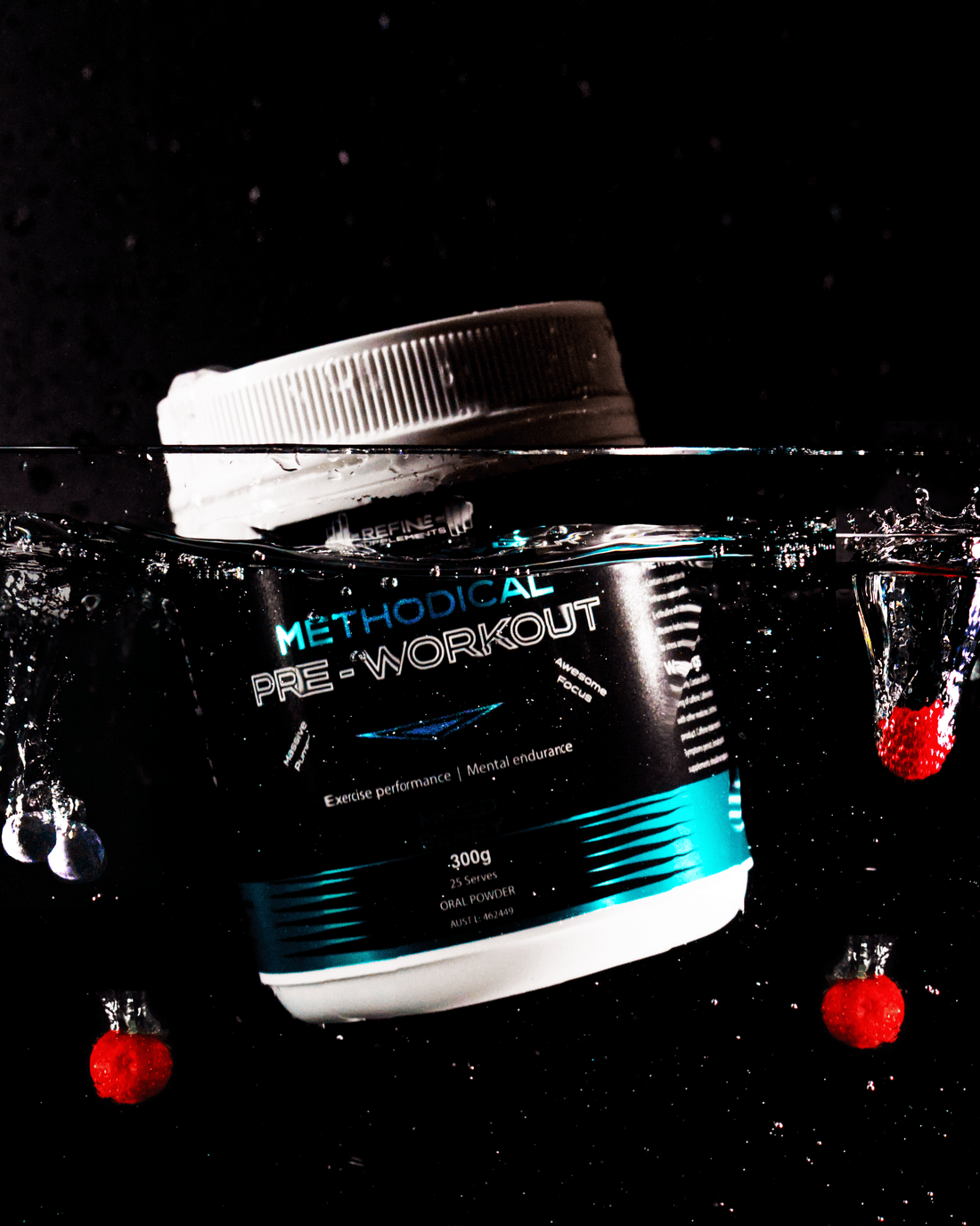 Méthodical pre-workout supplement container with water droplets on a black background